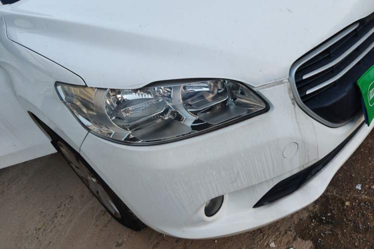 Used Peugeot 301 2016 1.6L Manual Comfort Edition Right Front Headlight