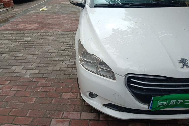 Used Peugeot 301 2016 1.6L Manual Comfort Edition Right Front Headlight