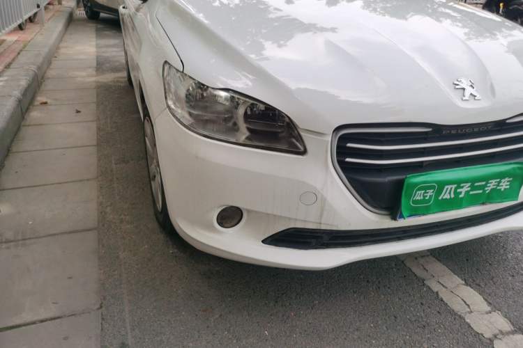 Used Peugeot 301 2016 1.6L Manual Comfort Edition Right Front Headlight