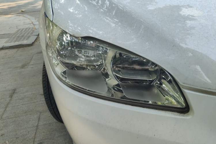 Used Peugeot 301 2016 1.6L Manual Comfort Edition Right Front Headlight