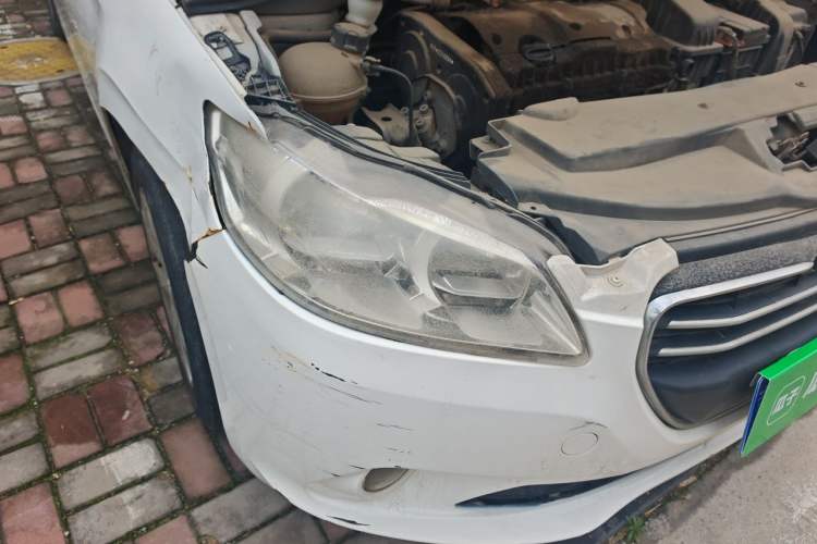 Used Peugeot 301 2016 1.6L Manual Comfort Edition Right Front Headlight