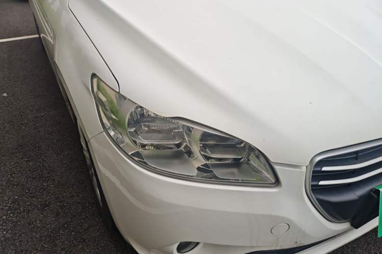 Used Peugeot 301 2016 1.6L Manual Comfort Edition Right Front Headlight
