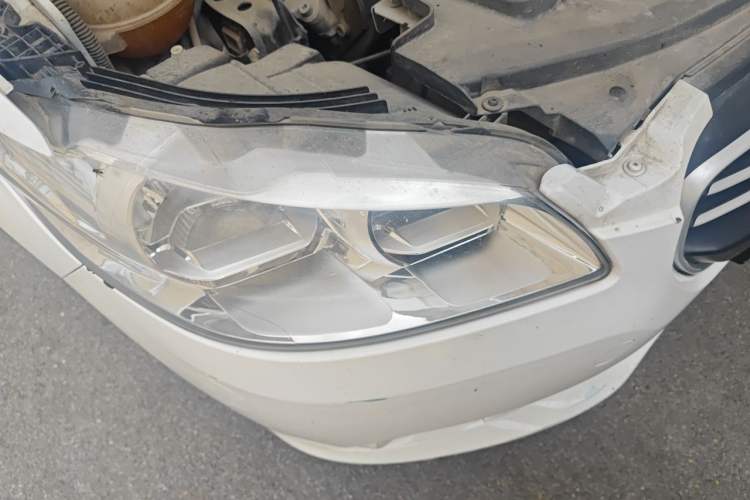 Used Peugeot 301 2016 1.6L Automatic Comfort Edition Right Front Headlight