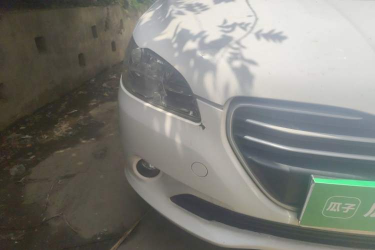 Used Peugeot 301 2016 1.6L Automatic Comfort Edition Right Front Headlight