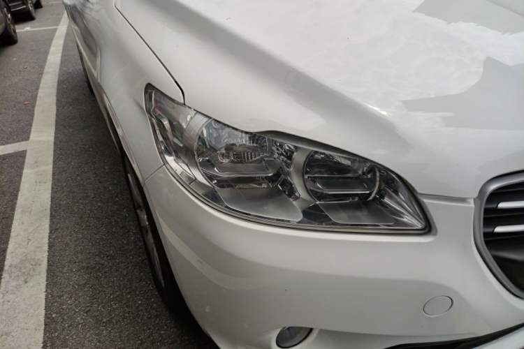 Used Peugeot 301 2016 1.6L Automatic Comfort Edition Right Front Headlight