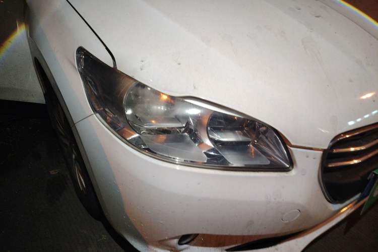 Used Peugeot 301 2016 1.6L Automatic Comfort Edition Right Front Headlight
