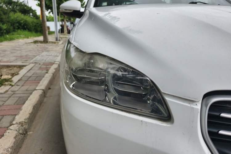 Used Peugeot 301 2016 1.6L Manual Comfort Edition Right Front Headlight