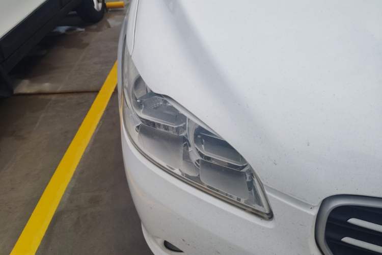 Used Peugeot 301 2016 1.6L Manual Comfort Edition Right Front Headlight