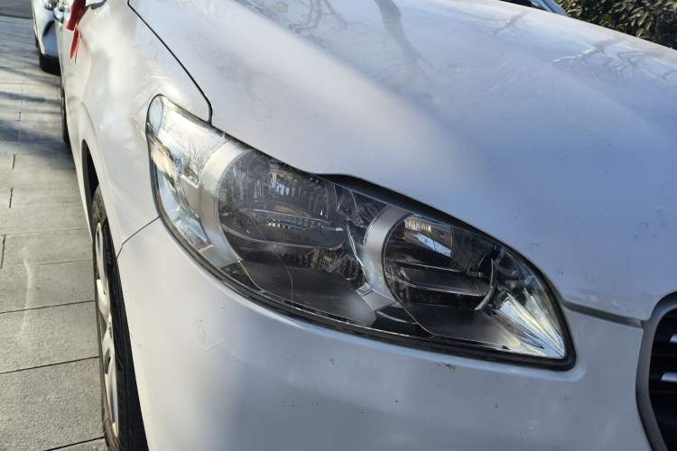 Used Peugeot 301 2016 1.6L Manual Comfort Edition Right Front Headlight