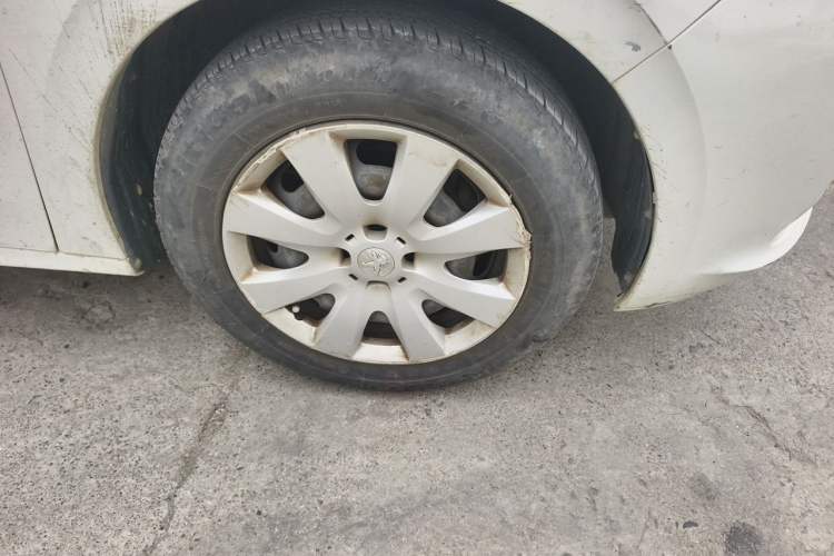 Used Peugeot 301 2016 1.6L Manual Comfort Edition Right Front Wheel Hub