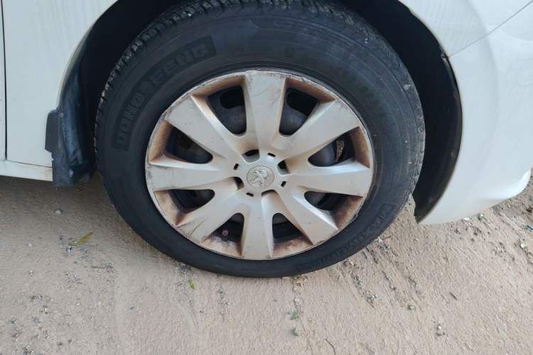 Used Peugeot 301 2016 1.6L Manual Comfort Edition Right Front Wheel Hub