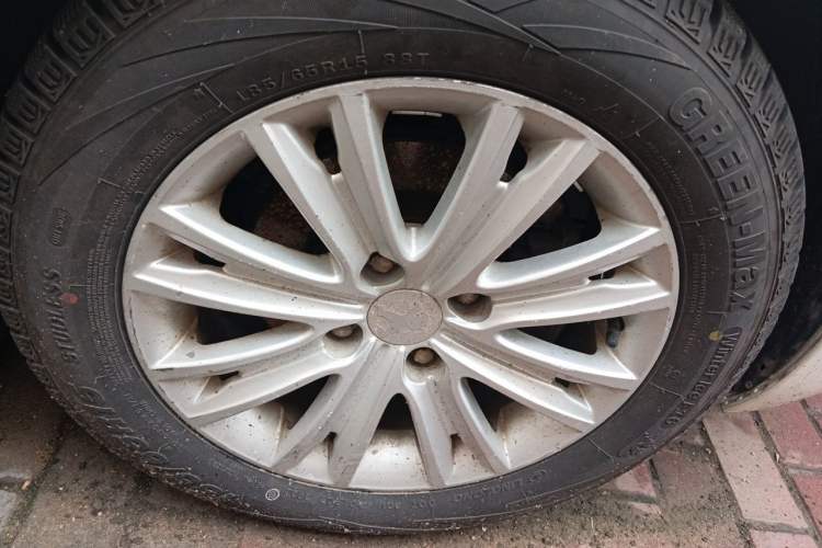 Used Peugeot 301 2016 1.6L Manual Comfort Edition Right Front Wheel Hub