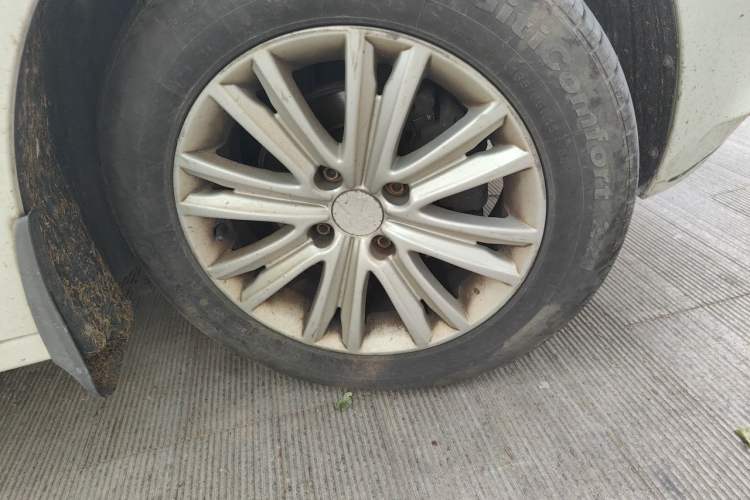 Used Peugeot 301 2016 1.6L Manual Comfort Edition Right Front Wheel Hub
