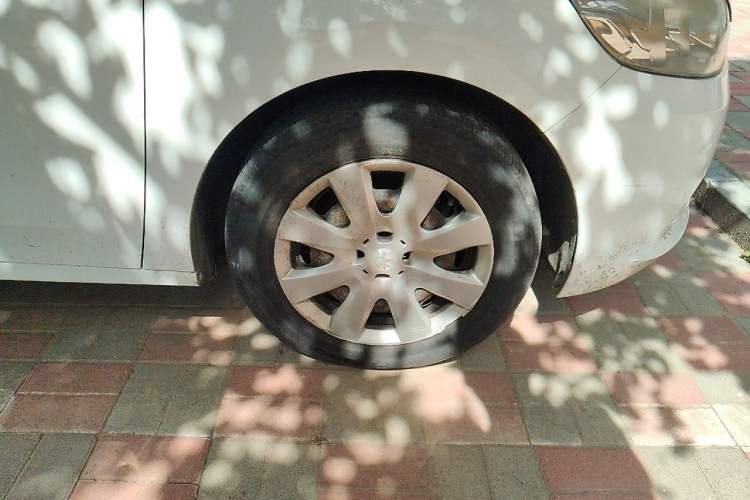Used Peugeot 301 2016 1.6L Manual Comfort Edition Right Front Wheel Hub