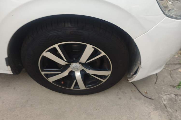 Used Peugeot 301 2016 1.6L Automatic Comfort Edition Right Front Wheel Hub