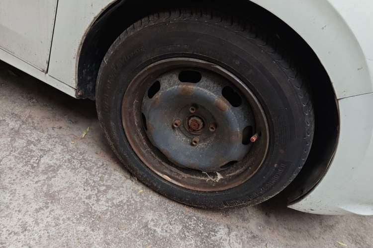 Used Peugeot 301 2016 1.6L Automatic Comfort Edition Right Front Wheel Hub