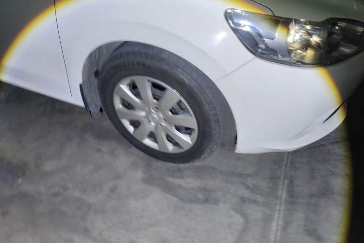 Used Peugeot 301 2016 1.6L Manual Happiness Edition Right Front Wheel Hub