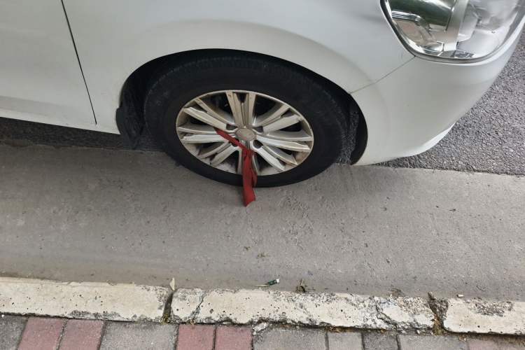Used Peugeot 301 2016 1.6L Manual Comfort Edition Right Front Wheel Hub