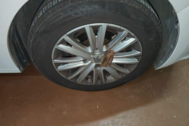 Used Peugeot 301 2016 1.6L Automatic Comfort Edition Right Front Wheel Hub