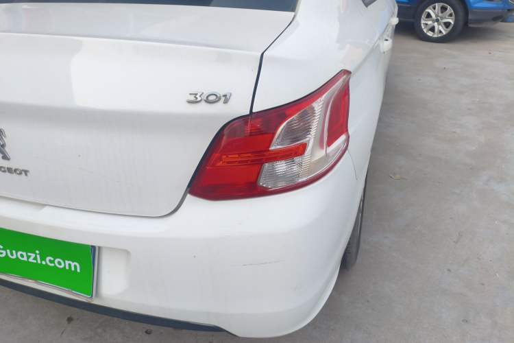 Used Peugeot 301 2016 1.6L Manual Comfort Edition Right Rear Taillight