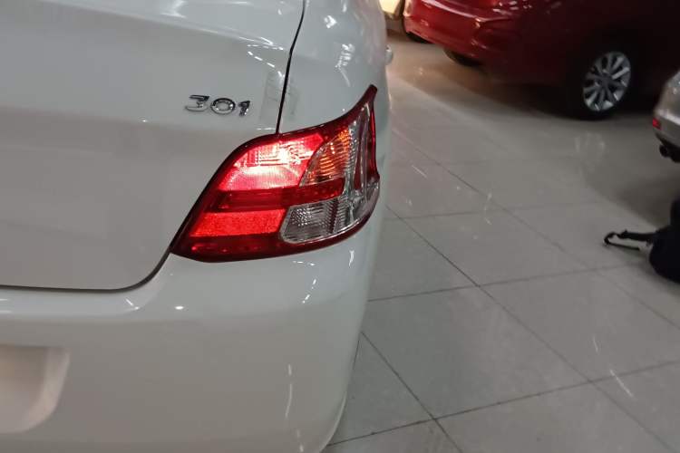Used Peugeot 301 2016 1.6L Manual Comfort Edition Right Rear Taillight