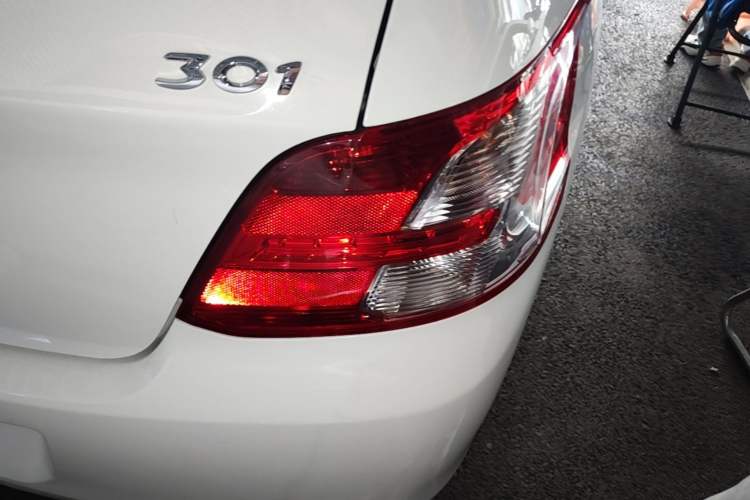 Used Peugeot 301 2016 1.6L Manual Comfort Edition Right Rear Taillight