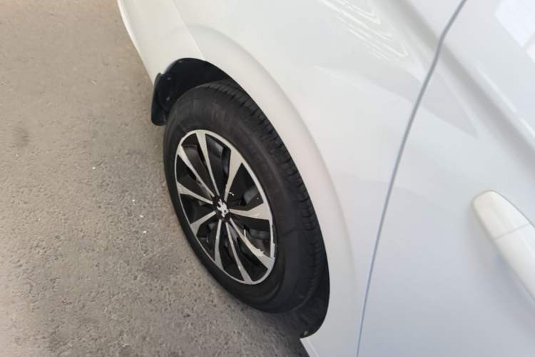 Used Peugeot 301 2016 1.6L Automatic Comfort Edition Right Rear Wheel Hub