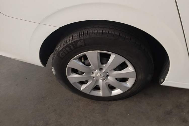 Used Peugeot 301 2016 1.6L Automatic Comfort Edition Right Rear Wheel Hub