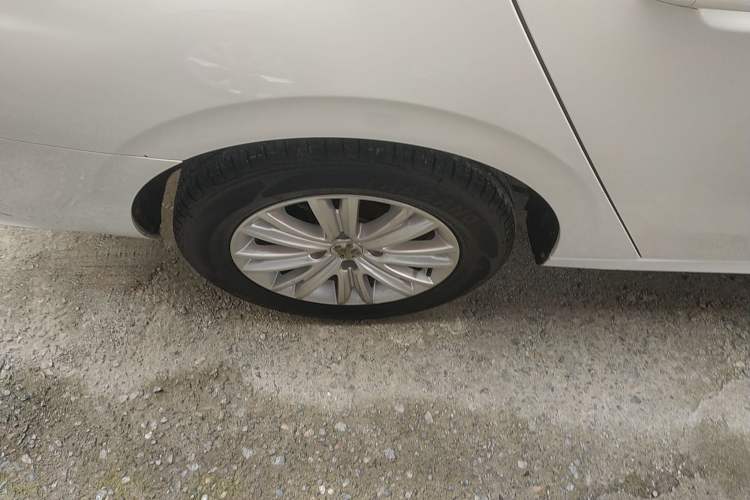 Used Peugeot 301 2016 1.6L Manual Happiness Edition Right Rear Wheel Hub