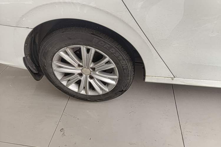 Used Peugeot 301 2016 1.6L Automatic Comfort Edition Right Rear Wheel Hub