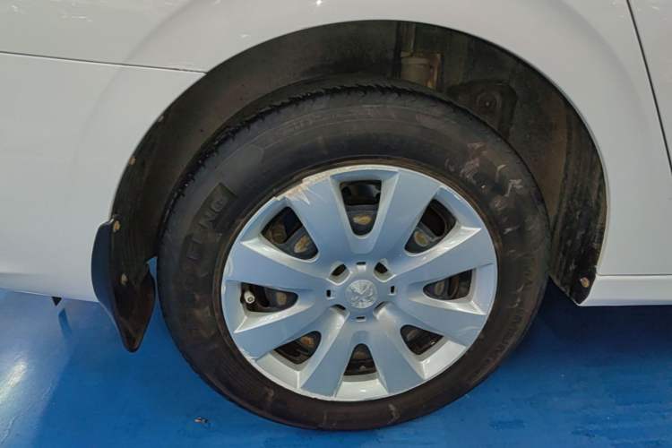 Used Peugeot 301 2016 1.6L Automatic Comfort Edition Right Rear Wheel Hub