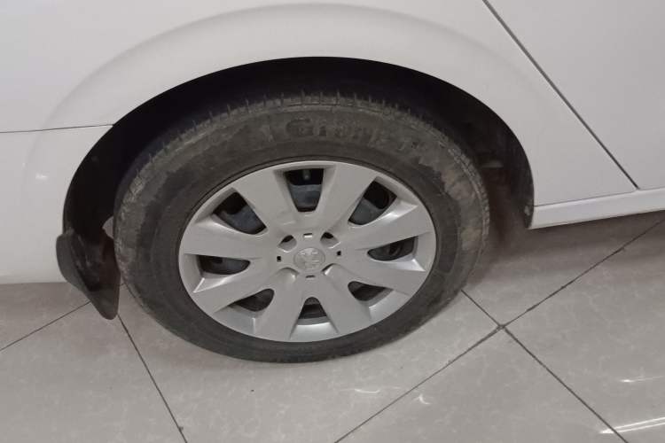 Used Peugeot 301 2016 1.6L Manual Comfort Edition Right Rear Wheel Hub