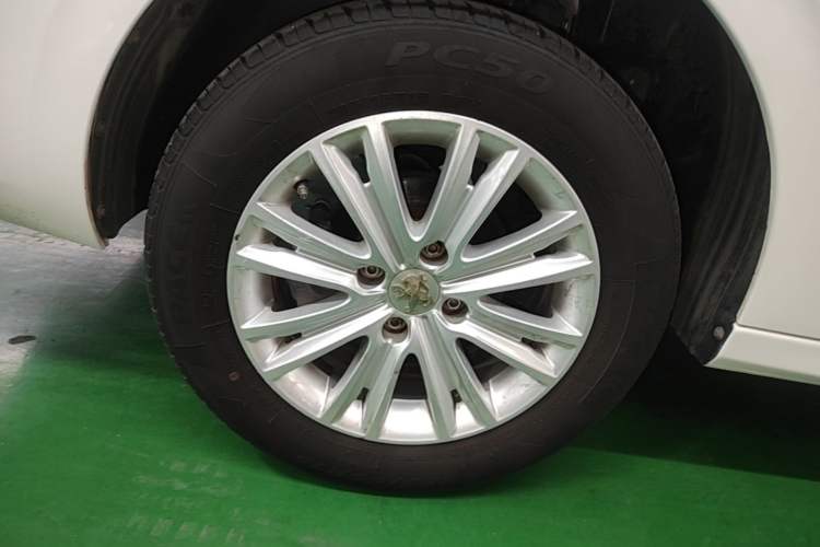 Used Peugeot 301 2016 1.6L Automatic Comfort Edition Right Rear Wheel Hub