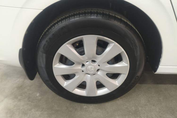 Used Peugeot 301 2016 1.6L Automatic Comfort Edition Right Rear Wheel Hub