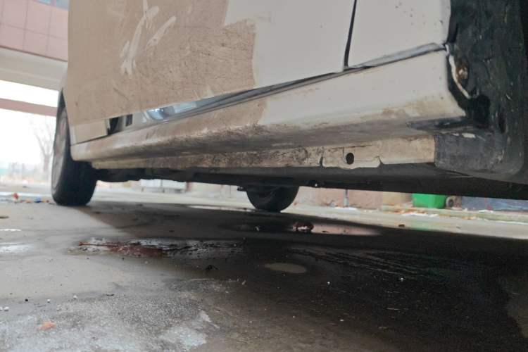 Used Peugeot 301 2016 1.6L Manual Comfort Edition Right Side Sill