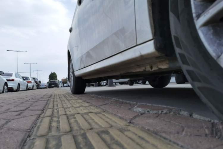 Used Peugeot 301 2016 1.6L Manual Happiness Edition Right Side Sill