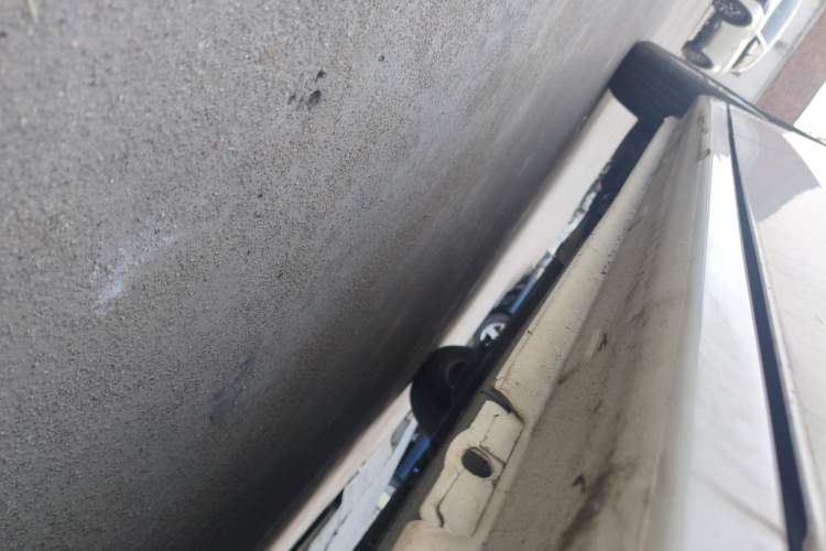 Used Peugeot 301 2016 1.6L Manual Comfort Edition Right Side Sill