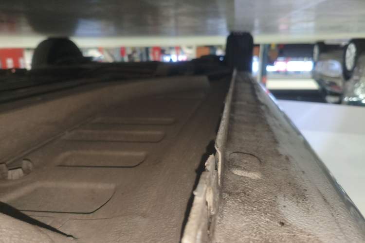 Used Peugeot 301 2016 1.6L Automatic Comfort Edition Right Side Sill