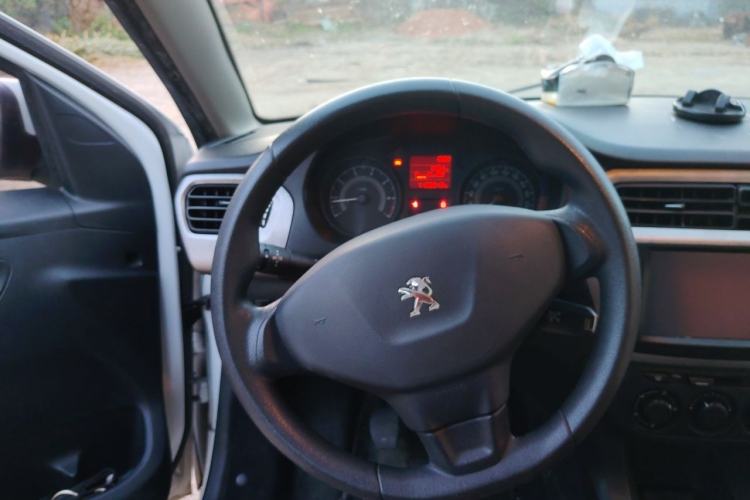 Used Peugeot 301 2016 1.6L Manual Comfort Edition Steering Wheel