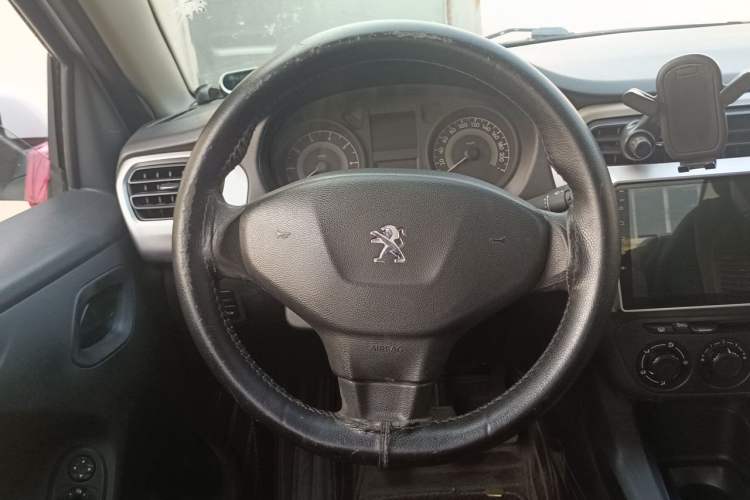 Used Peugeot 301 2016 1.6L Manual Comfort Edition Steering Wheel