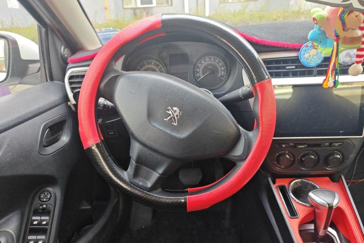 Used Peugeot 301 2016 1.6L Automatic Comfort Edition Steering Wheel