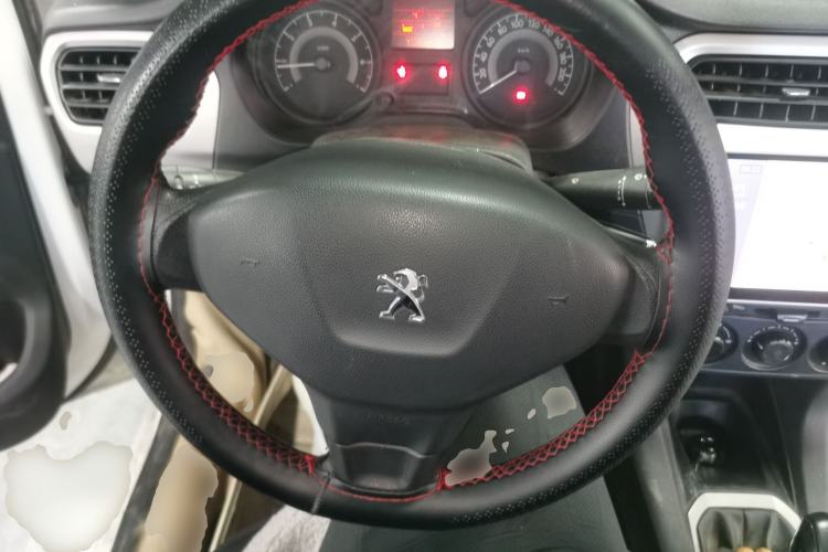 Used Peugeot 301 2016 1.6L Manual Comfort Edition Steering Wheel