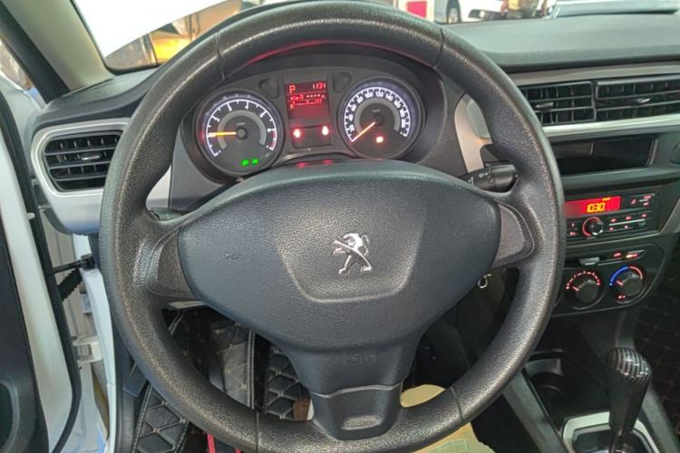 Used Peugeot 301 2016 1.6L Automatic Comfort Edition Steering Wheel