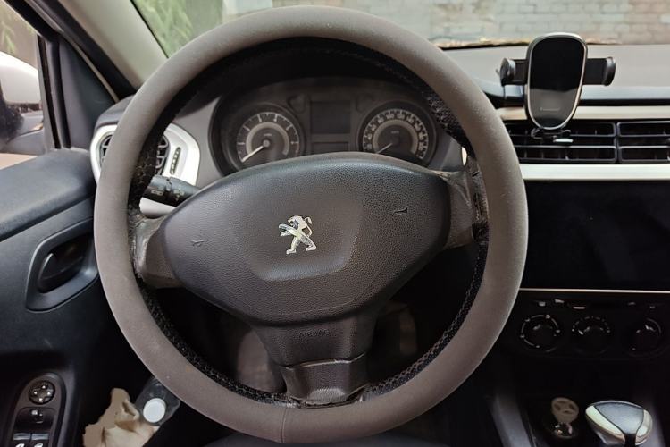 Used Peugeot 301 2016 1.6L Automatic Comfort Edition Steering Wheel