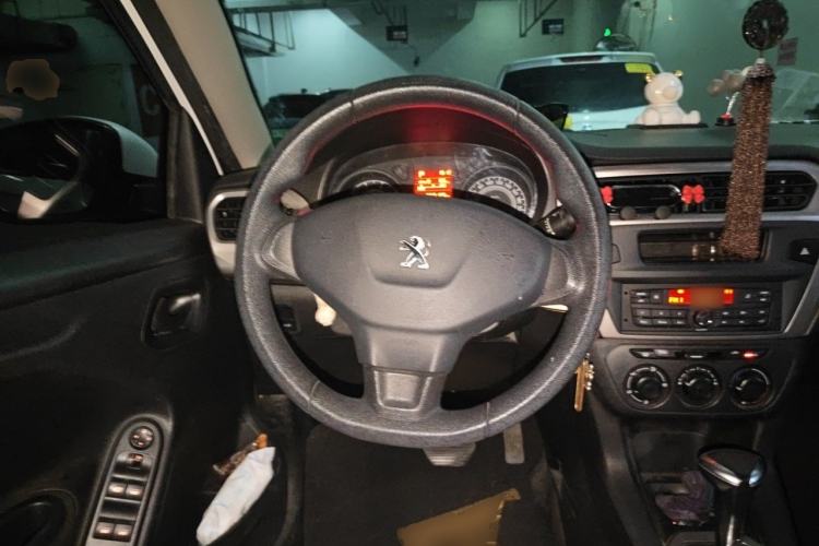 Used Peugeot 301 2016 1.6L Automatic Comfort Edition Steering Wheel