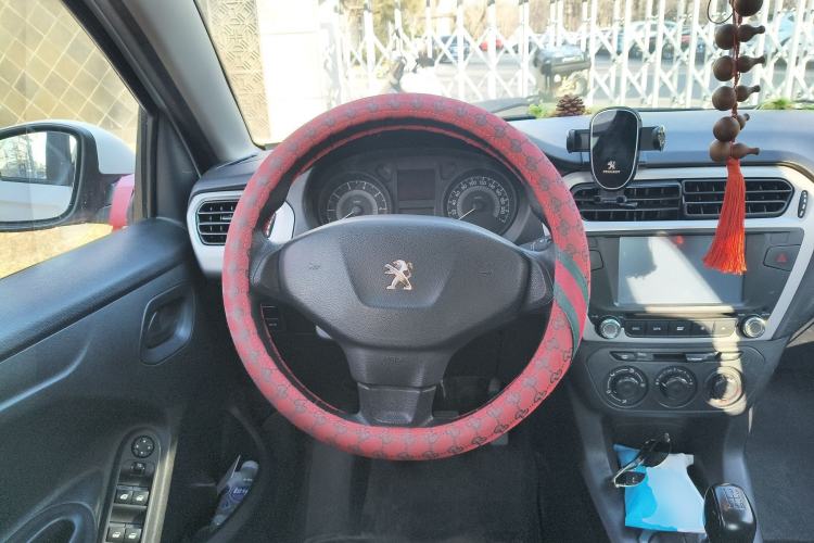 Used Peugeot 301 2016 1.6L Manual Comfort Edition Steering Wheel
