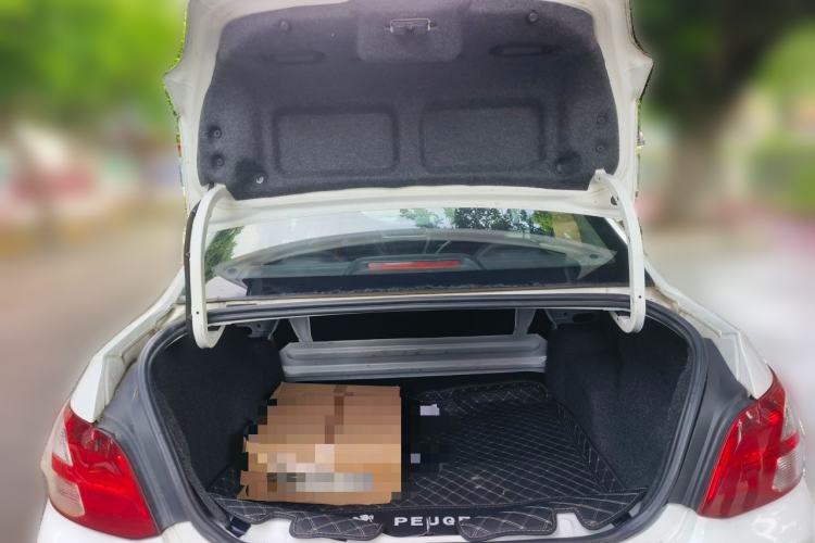 Used Peugeot 301 2016 1.6L Automatic Comfort Edition Trunk