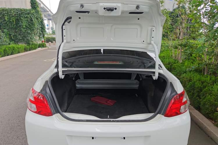 Used Peugeot 301 2016 1.6L Manual Comfort Edition Trunk