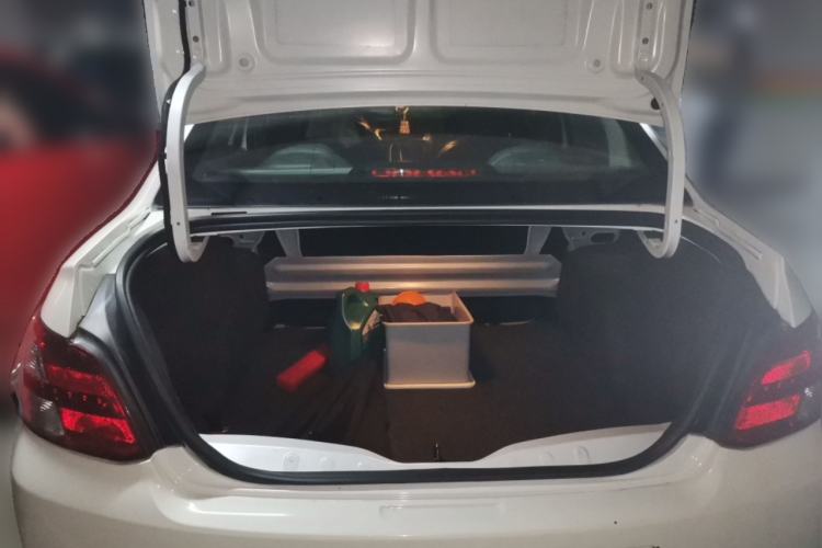 Used Peugeot 301 2016 1.6L Automatic Comfort Edition Trunk