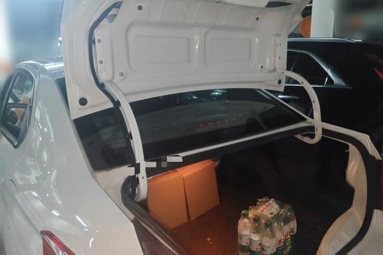 Used Peugeot 301 2016 1.6L Manual Comfort Edition Trunk